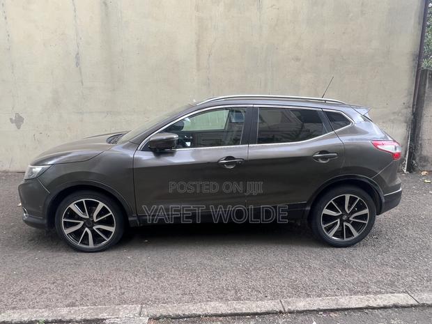 Nissan Qashqai 2019 Brown