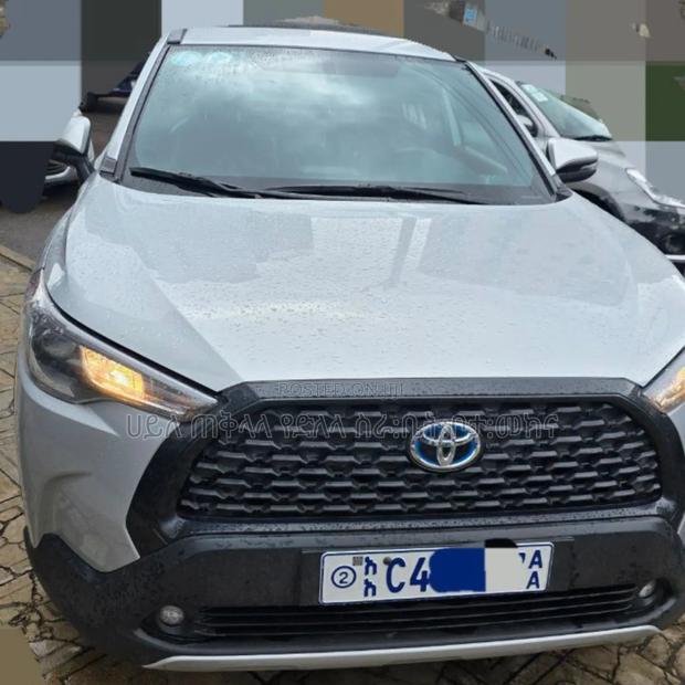 Toyota Corolla Cross Hybrid 2023 Silver