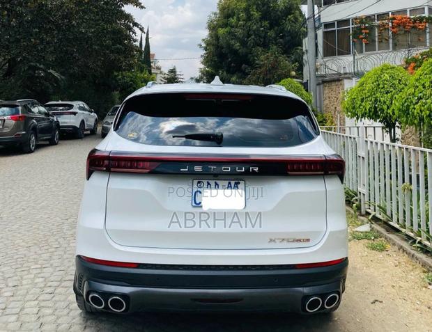 Jetour X70 Plus 2022 White