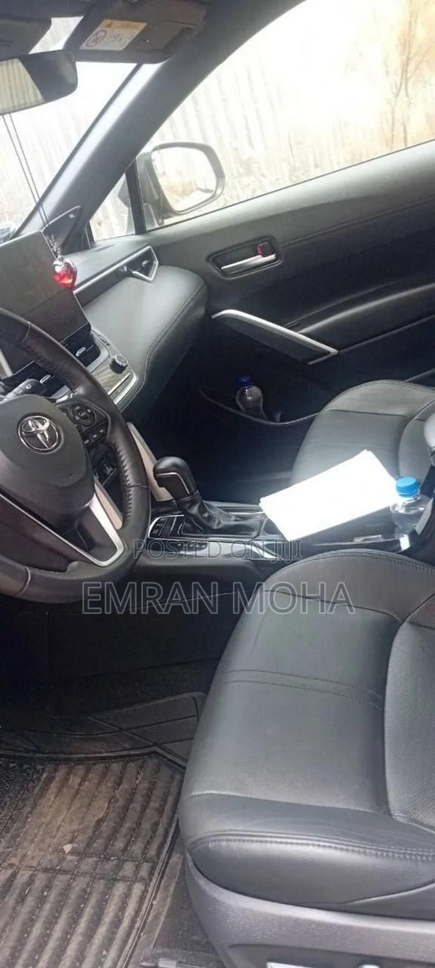 Toyota Corolla Cross Hybrid 2024