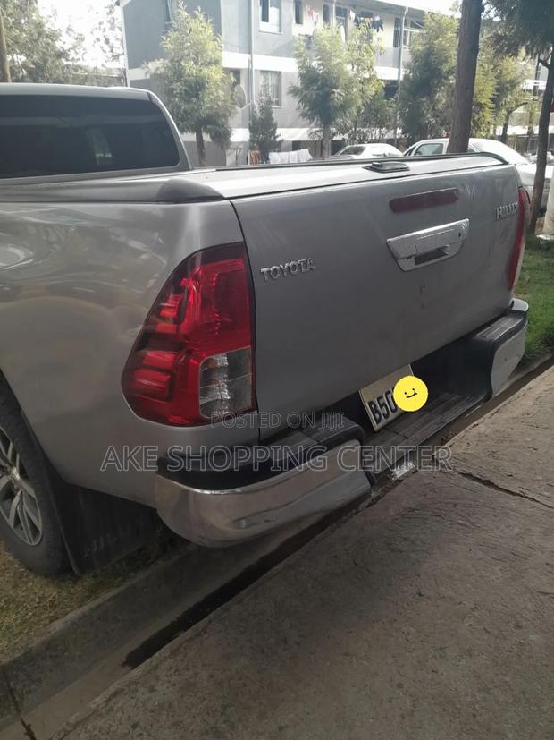Toyota Hilux 2019 Gray
