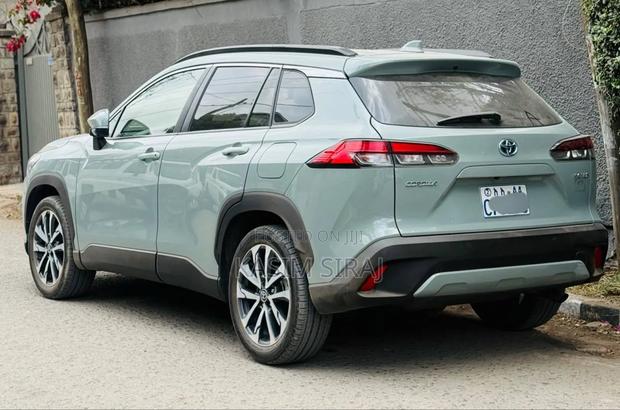 Toyota Corolla Cross Hybrid S AWD 2024 Blue