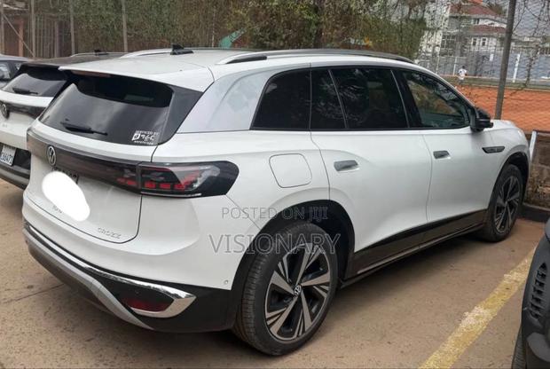 Volkswagen ID.6 2024 White