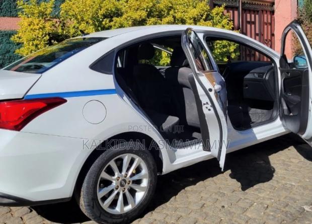 Chery Arrizo 5 2023 White