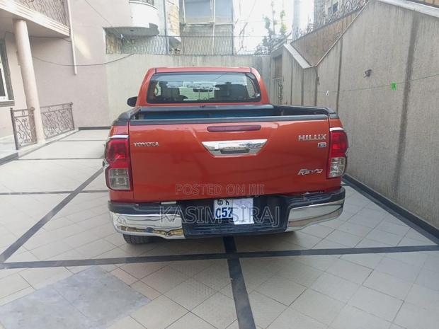 Toyota Hilux Revo Double Cab Deisel 2.4 AWD 2016 Burgundy