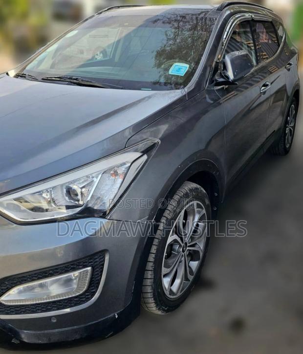 Hyundai Santa Fe 2014 Gray