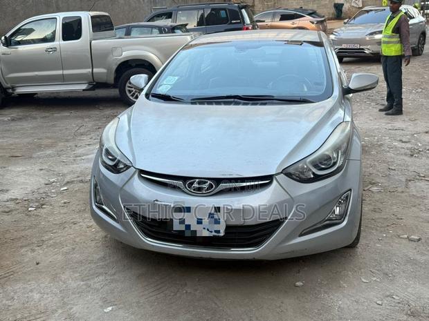 Hyundai Avante 2014 Silver