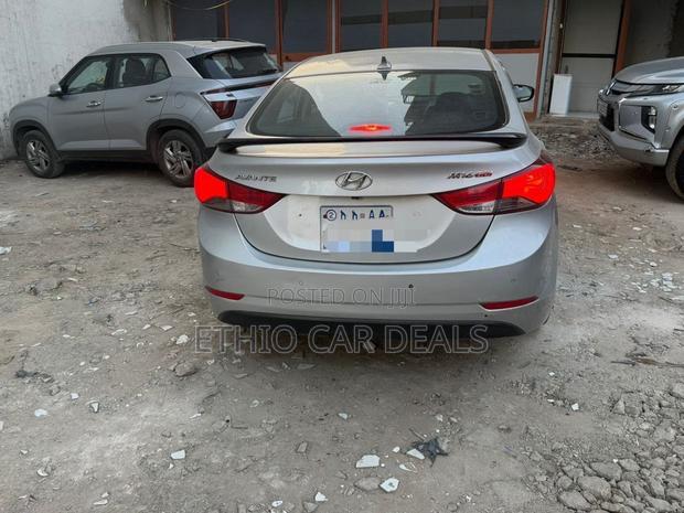 Hyundai Avante 2014 Silver