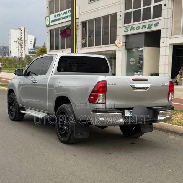 Toyota Hilux 2016