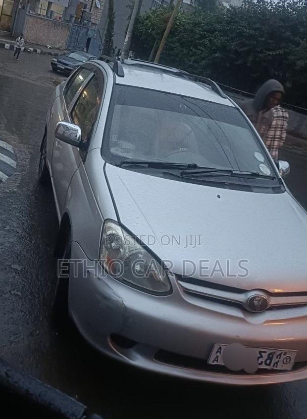 Toyota Platz 2005 Silver