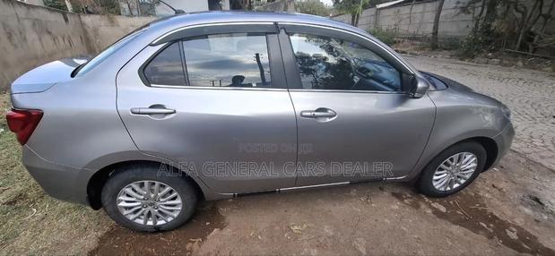Suzuki Dzire 2022 Silver