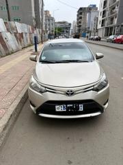 Toyota Yaris SE Hatchback 5dr 2016 Gold for sale