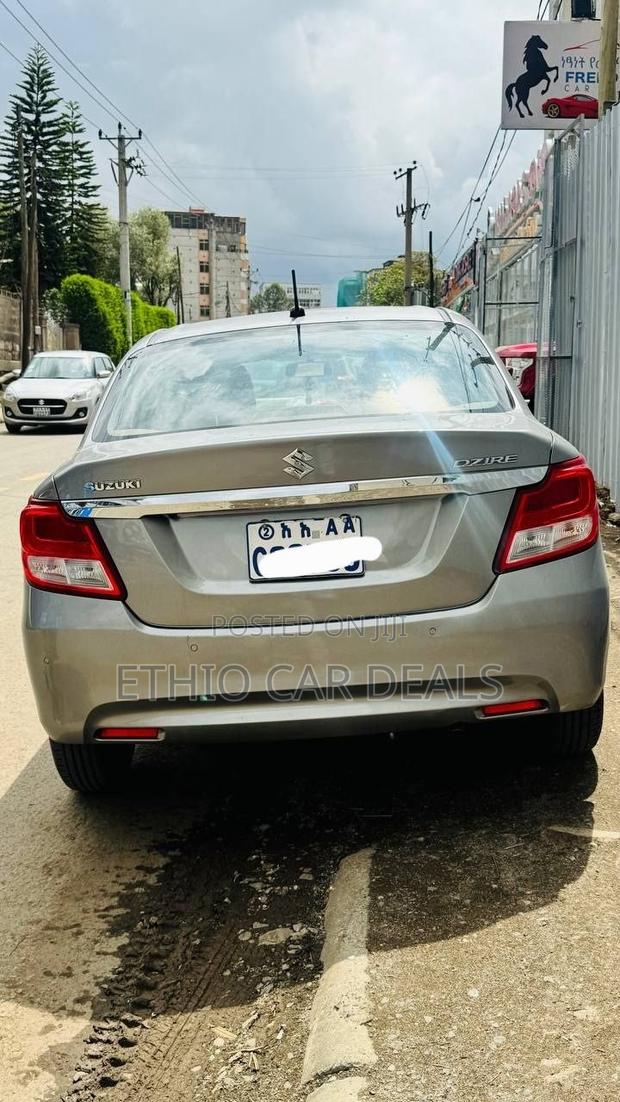 Suzuki Dzire 2022 Silver