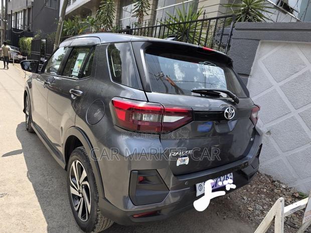 Toyota Raize 1.0 AWD 2023 Gray