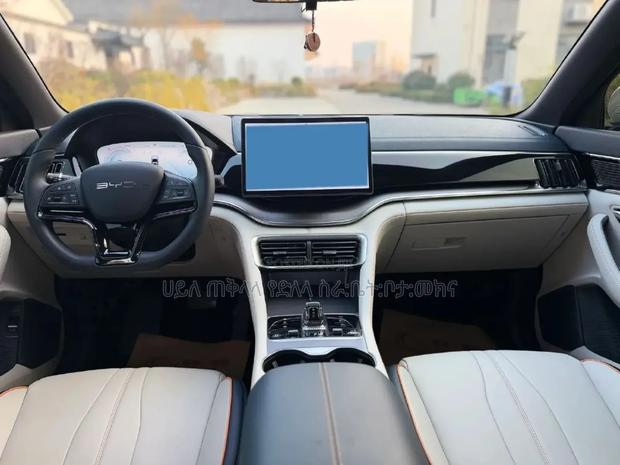 BYD Song Plus DM-i 2025 Gray