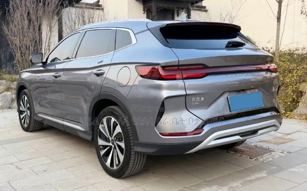 BYD Song Plus DM-i 2025 Gray