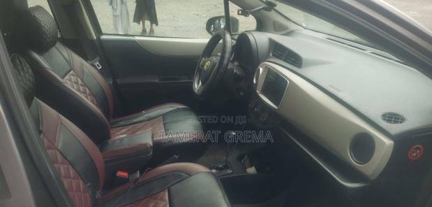 Toyota Yaris 2012 Gray