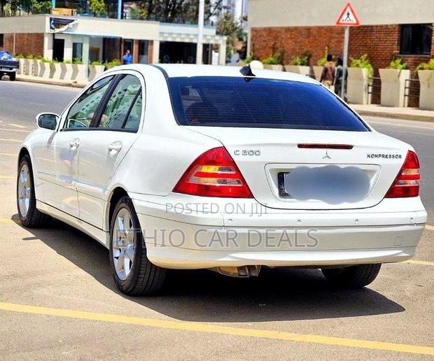 Mercedes-Benz C200 2008 White