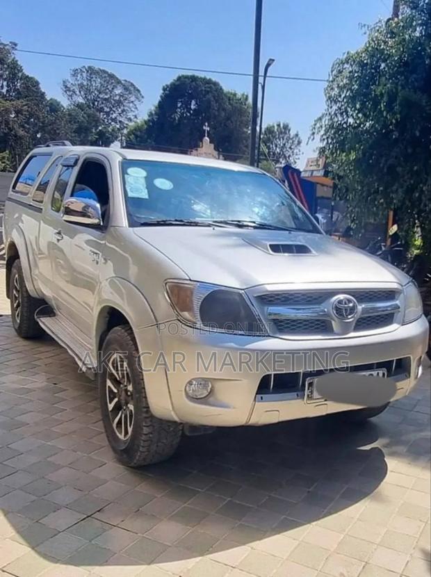 Toyota Hilux 2.5 D-4D Extra Cab 2008 Gray