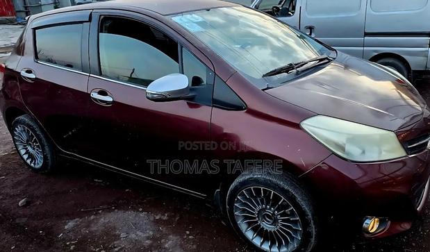 Toyota Yaris 2011 Red