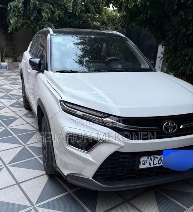 Toyota Urban Cruiser 2024 White