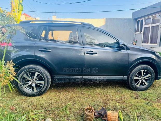 Toyota RAV4 2016 Gray