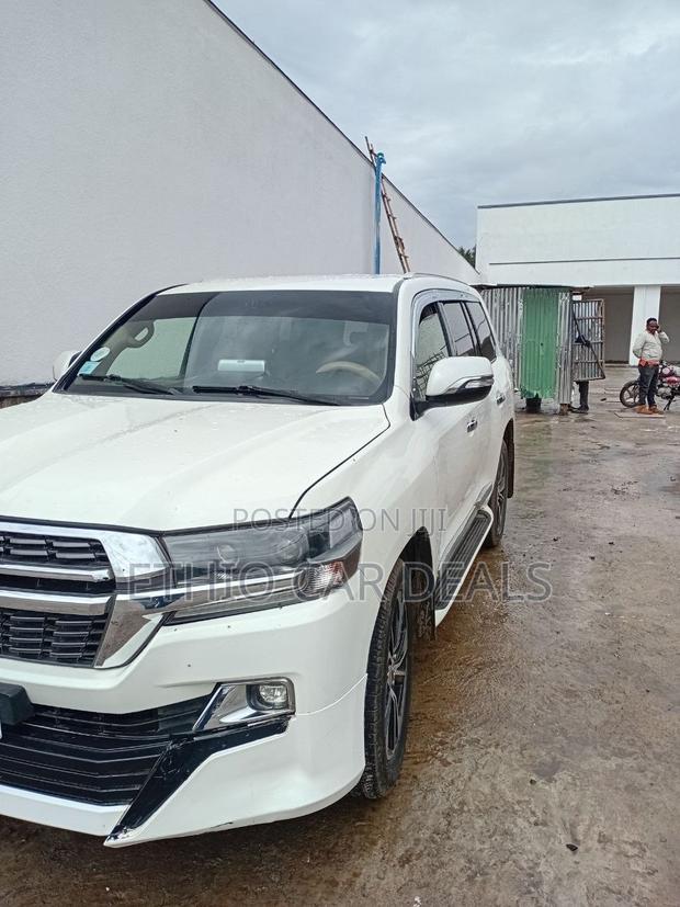 Toyota Land Cruiser 2014 White