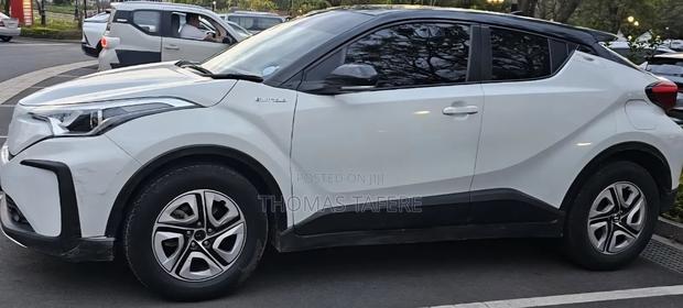Toyota C-HR 2022 White