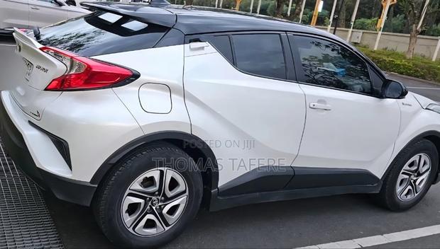 Toyota C-HR 2022 White