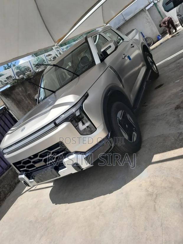 New Nissan Z9 2.3T Diesel 4WD 2025 Green