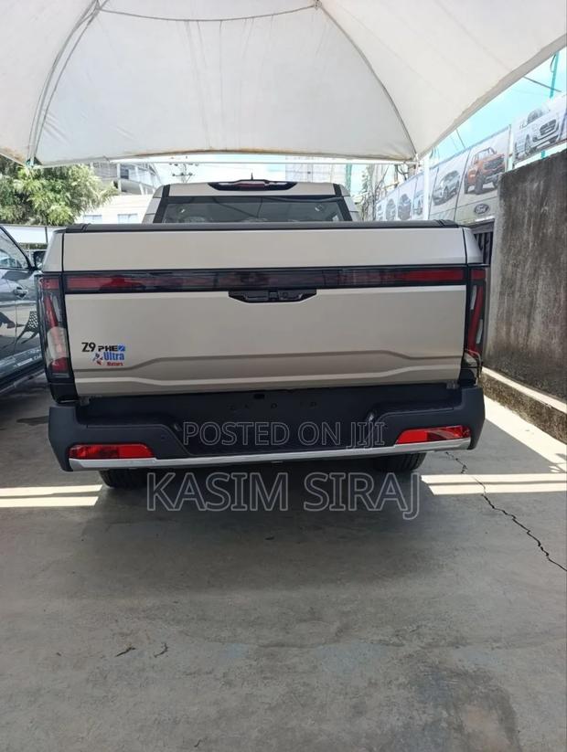 New Nissan Z9 2.3T Diesel 4WD 2025 Green
