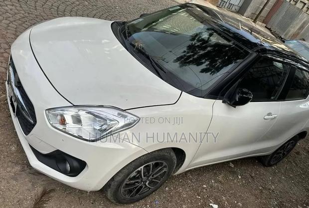 Suzuki Swift 2022 White