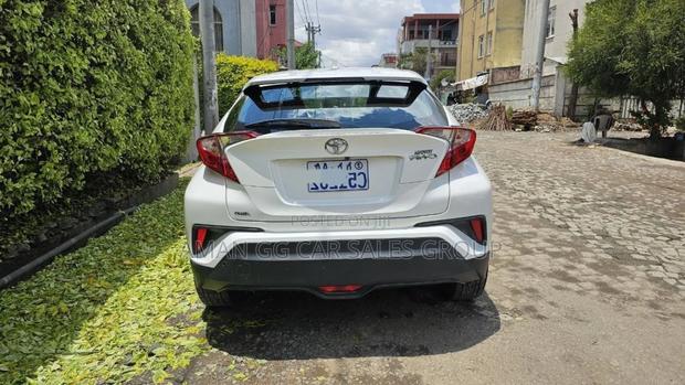 Toyota C-HR 2022 White
