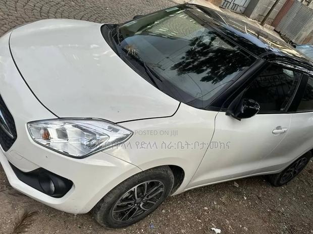 Suzuki Swift 2022 White