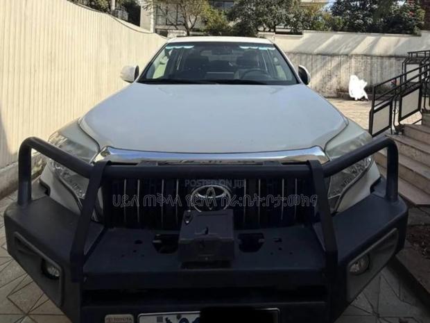 Toyota Land Cruiser Prado 2014 White
