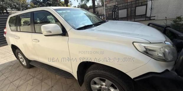 Toyota Land Cruiser Prado 2014 White
