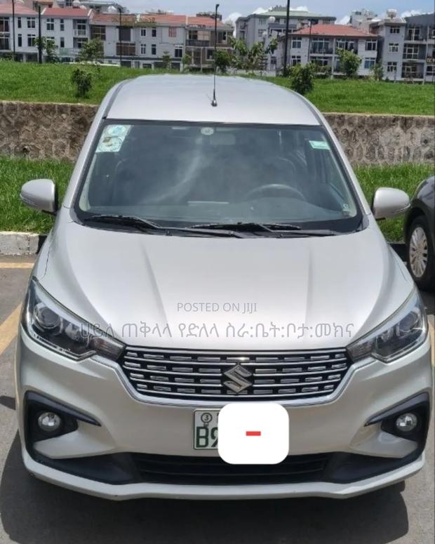 Suzuki Ertiga 2022 Silver