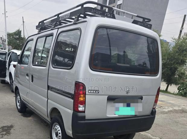 Suzuki Eeco 2024 Silver