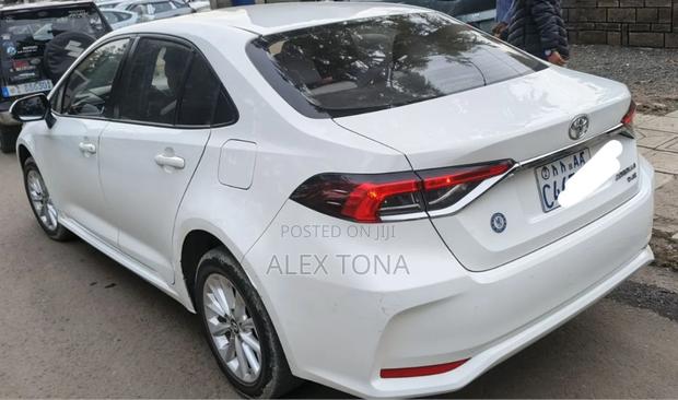 Toyota Corolla 2022 White