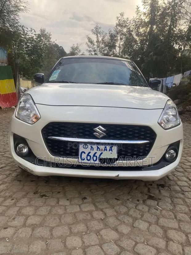 Suzuki Swift RS 2023 White