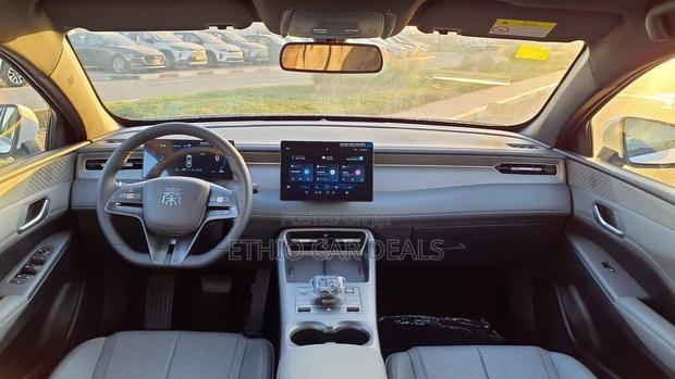 New BYD Qin Plus DM-i 2025 White