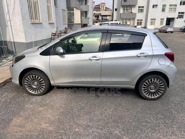 Toyota Yaris 2014 Silver