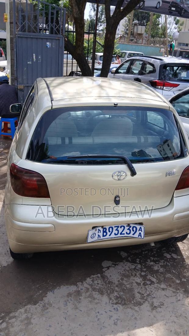 Toyota Vitz 2002 Gold