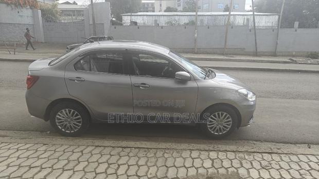 Suzuki Dzire 2022 Silver