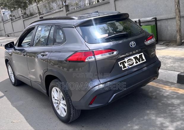 Toyota Corolla Cross Hybrid 2023 Gray