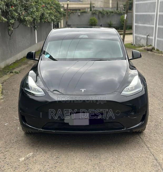 Tesla Model Y 2024 Black