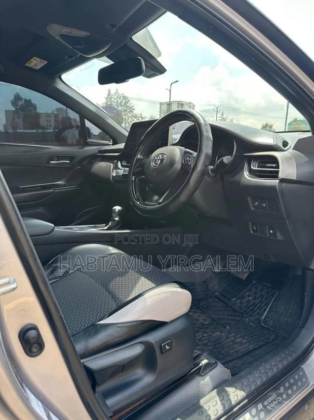 Toyota C-HR 2020 Silver