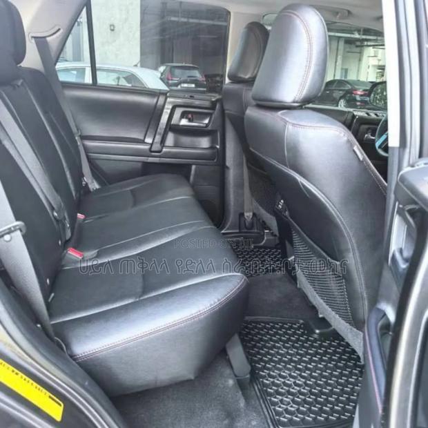 Toyota 4-Runner 2024 Gray