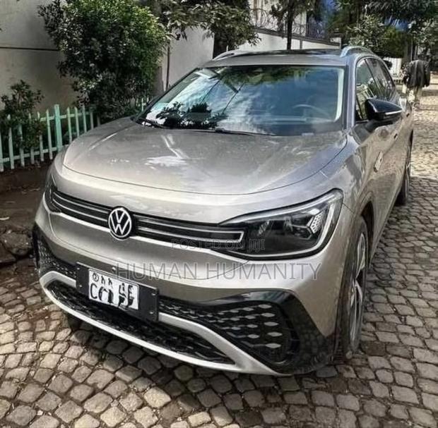 Volkswagen ID.6 2024 Gray