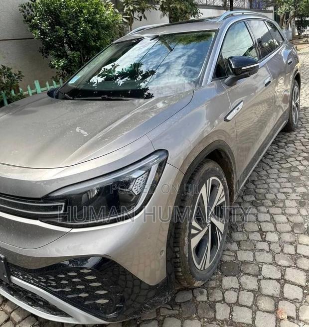 Volkswagen ID.6 2024 Gray